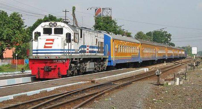 Harga Tiket KA Ekonomi Turun untuk Semua Jurusan