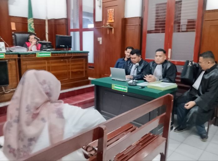 PN Surabaya Tunda Sidang Dugaan Pengedaran Obat dan Kosmetik Tanpa Izin, Ini Sebabnya