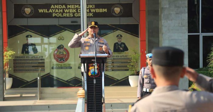 Kapolres Gresik Puji Kesuksesan Operasi Ketupat Semeru 2026 di Apel Perdana