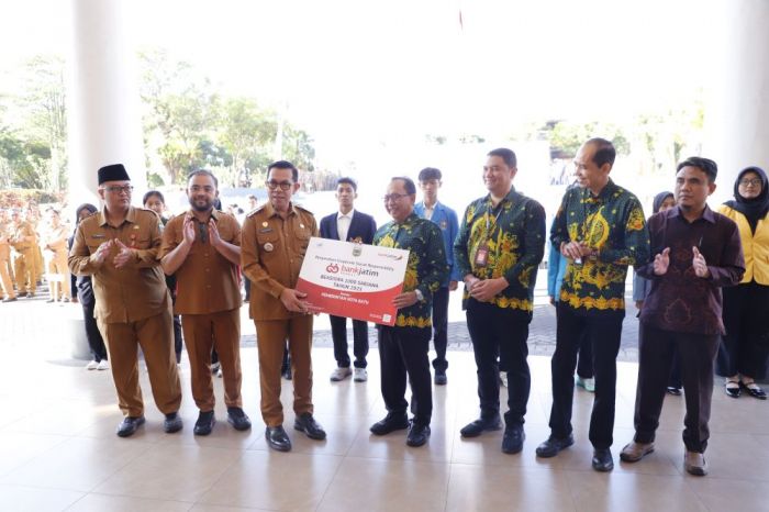 Wali Kota Batu Nurochman Apresiasi CSR Bank Jatim untuk Beasiswa 1000 Sarjana