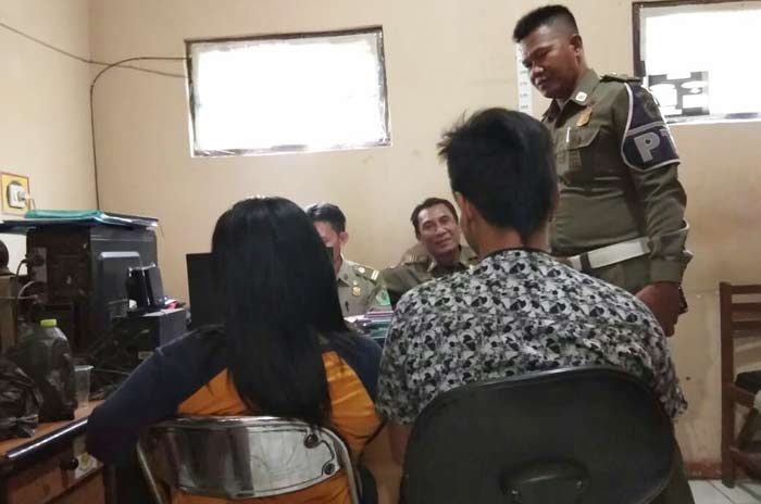 Satpol PP Pamekasan Jaring Sepasang Pemuda Sedang Indehoi di Kamar Kos