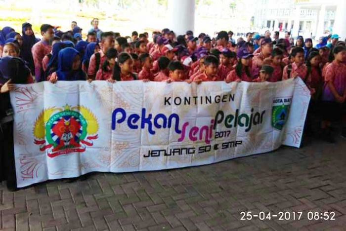 Ikuti Pekan Seni Pelajar Jatim 2017 di Kediri, 350 Siswa Delegasi Asal Batu Dilepas Wawali Punjul