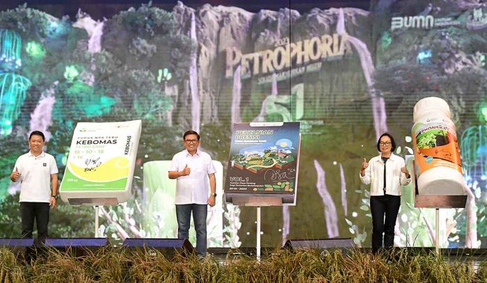 Petrokimia Gresik Luncurkan NPK Phonska Cair dan Pupuk NPK Tebu Kebomas Petro Cane