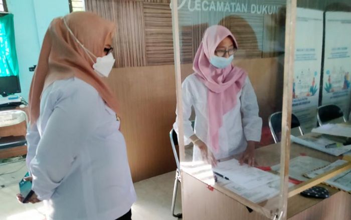 Sidak Layanan Kependudukan Kecamatan Dukun, Wabup Bu Min Kecele Tak Ada Satu Pun Petugas