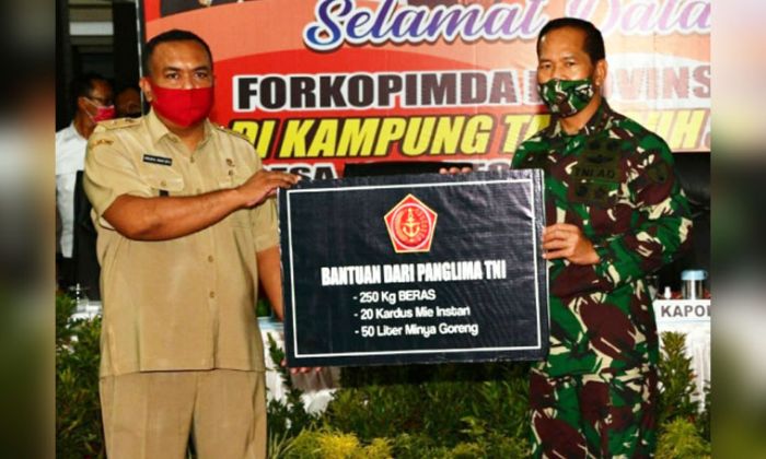 Pangdam V/Brawijaya Salurkan Bantuan Panglima TNI di Kampung Tangguh Desa Joho, Dagangan Madiun