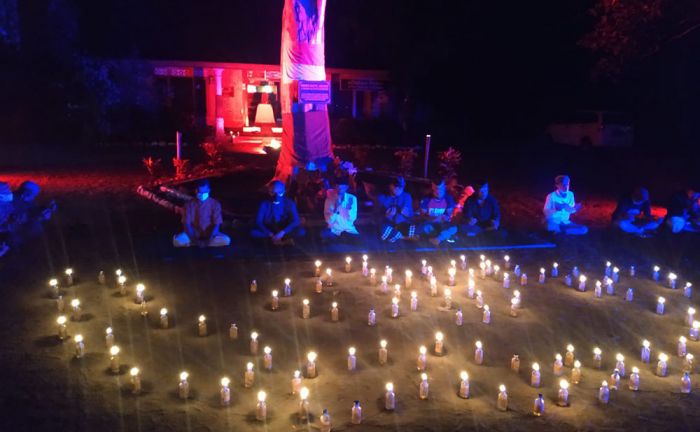 Berharap Selamat dari Dampak Corona, Pemuda Lintas Agama di Kediri Gelar Doa Bersama