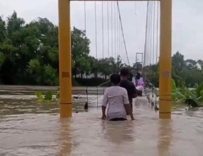 Bengawan Solo Meluap, Akibatkan 17 Desa di Ngawi Terendam Banjir