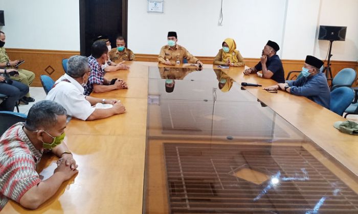 Dianggap Hanya Menghambat Program, Warga Desa Roomo Demo Minta Bupati Gresik Bubarkan BPD