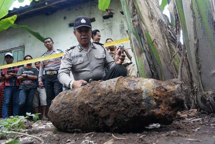 Mortir Peninggalan Belanda Ditemukan di Pekarangan Warga Desa Sumbermulyo