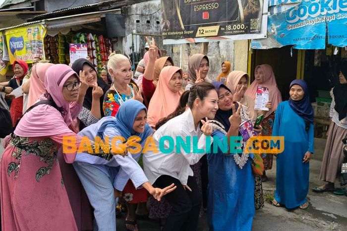 Blusukan ke Kelurahan Bawang, Pedagang Minta Paslon FREN Bangun Pasar Centong