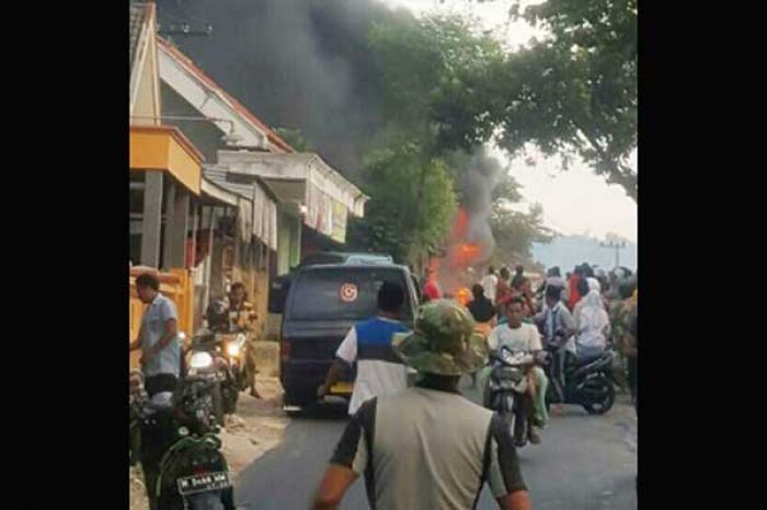 Kios dan Bengkel di Blumbungan Pamekasan Ludes Terbakar