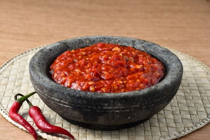 Simak 3 Cara Simpan Sambal Rumahan yang Benar