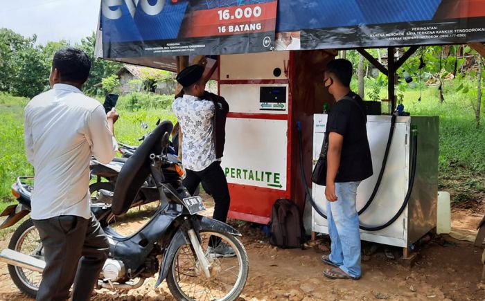 Layaknya Vending Machine, Pom Mini Cerdas Karya Pemuda Pamekasan ini Bekerja Otomatis Tanpa Dijaga