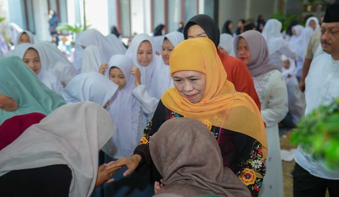 Di Haflatul Imtihan Ponpes Putri Nurul Cholil Bangkalan, Gubernur Khofifah Apresiasi Peran Pesantren