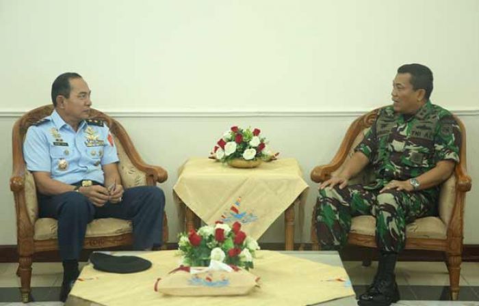 Pangarmatim Terima Courtesy Call Waitjen TNI