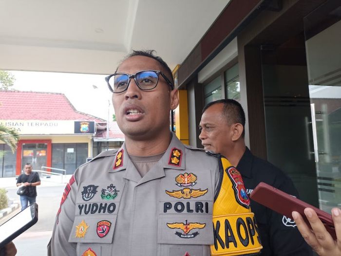 Mapolres Didemo Pekerja, Kapolres Blitar Kota Tegas Tolak Tambang Pasir Ilegal Dibuka