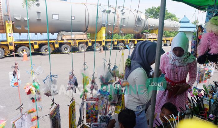 Selexol Proyek J-TB Parkir di Baureno, Puluhan Pedagang Dadakan Ikut 