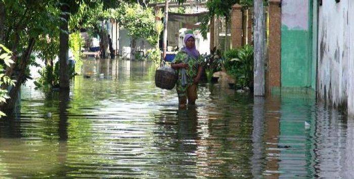 Curah Hujan Tinggi, Babat Lamongan Terendam Banjir