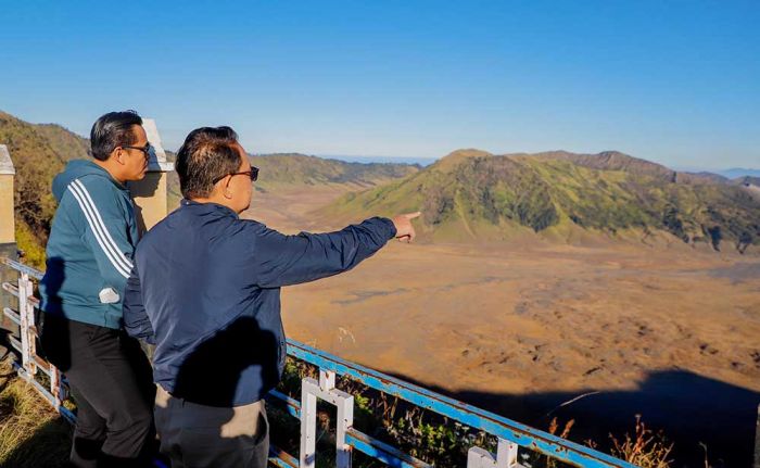 Kunjungi Puncak B29 Lumajang, Pj. Gubernur Adhy Ajak Wisatawan Nikmati Keindahan Negeri di Atas Awan