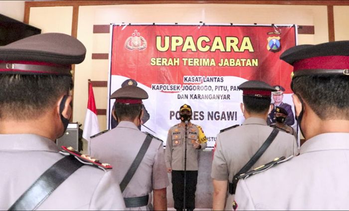 Pimpin Upacara Sertijab PJU Polres Ngawi, AKBP Dicky Ario Yustisianto: Demi Penyegaran