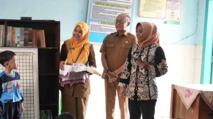 Ning Ita di Sekolah Perkuat Karakter dan Keimanan Siswa