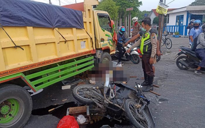 Kecelakaan Maut di Sidoarjo, Pengendara Motor Tergencet Dua Truk, Tewas dengan Badan Terlipat