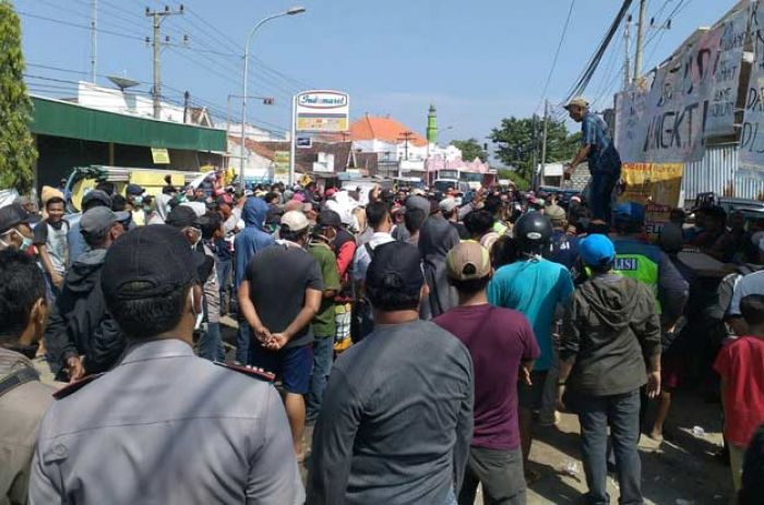 Warga Demo Blokir Jalan Betoyo-Pecuk, BBPJN Pastikan Pengaspalan Dimulai Malam ini