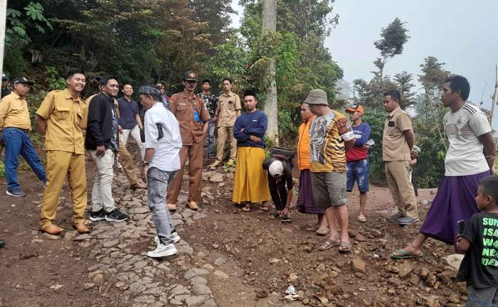 Terima Aduan Jalan Rusak, Komisi I DPRD Situbondo Kunker ke Desa Alastengah