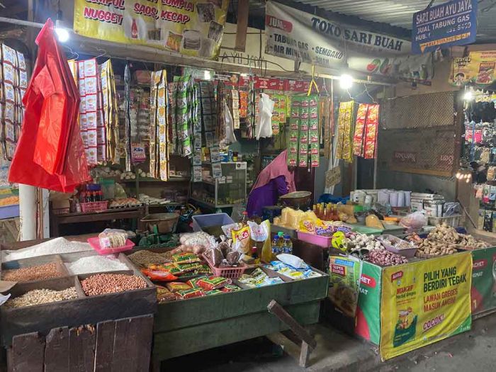 Harga Sembako Jatim Hari Ini 5 Mei 2025: Tomat Rp10.133/kg, Beras Medium Rp12.461/kg