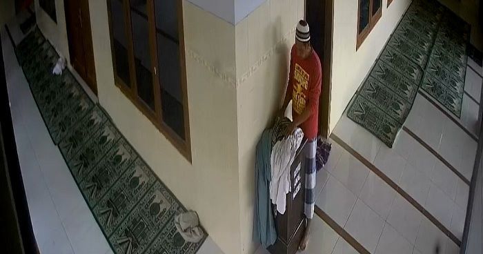 Lagi, Kotak Amal Masjid Dibobol Maling di Pamekasan, Pelaku tak Takut Terekam CCTV 