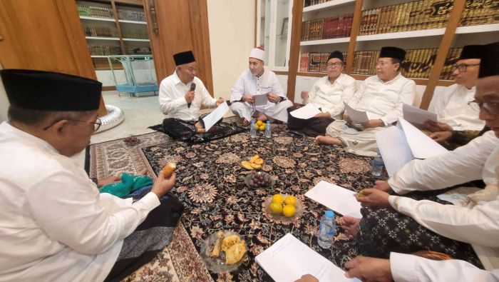 Kiai Asep Pimpin Shalat Malam, Istighatsah & Doa untuk Prabowo, Khofifah dan Gus Bara