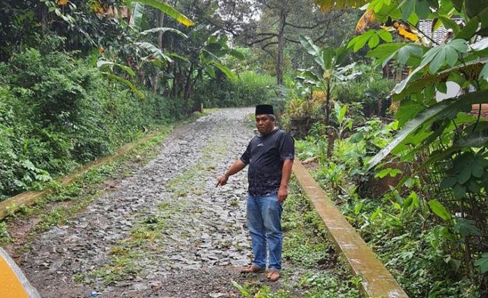 Bertahun-tahun Jalan Desa Berupa Makadam, Warga Ngantungan Berharap Diaspal