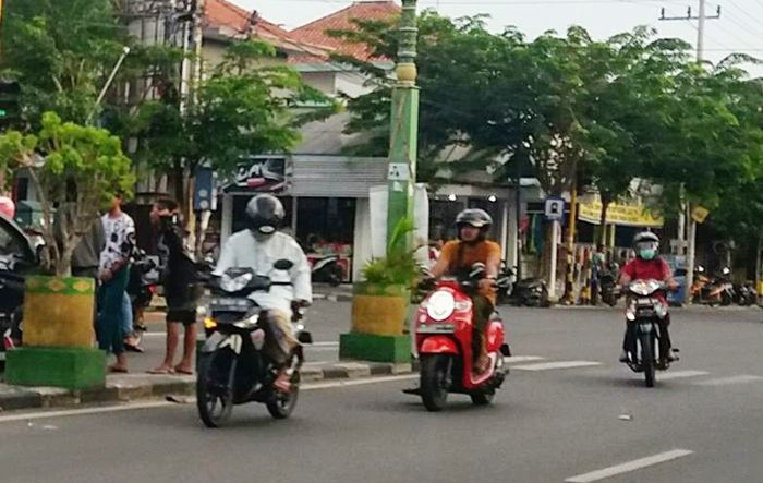 Pengamen Jalanan di Kota Pamekasan Mulai Menjamur dan Resahkan Warga