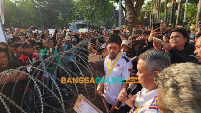 Audiensi Pemprov Jatim soal Aplikator Ojol Berbuah Sejumlah Poin, InDrive Terancam Dihentikan Audiensi Pemprov Jatim soal Aplikator Ojol Berbuah Sejumlah Poin, InDrive Terancam Dihentikan