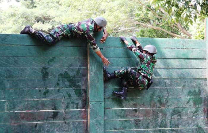 Tim Pama Koarmatim Adu Kecepatan di Lomba Halang Rintang