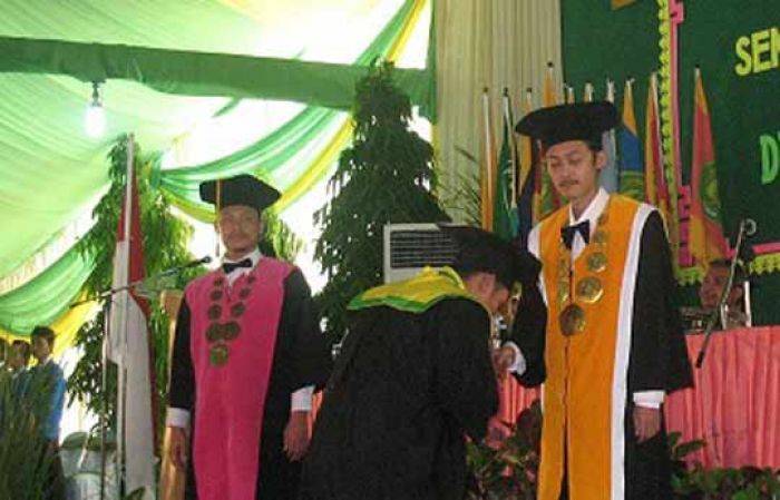 Unisda Lamongan Wisuda 430 Mahasiswa, akan Perbanyak Mahasiswa Asing