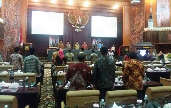 Tunggu Pelaksanaan Perda 18/2017, Reses DPRD Jatim Mundur Tunggu Pelaksanaan Perda 18/2017, Reses DPRD Jatim Mundur