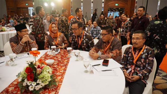Wali Kota Mojokerto Hadiri Rakomwil IV Apeksi ke-15 di Surabaya