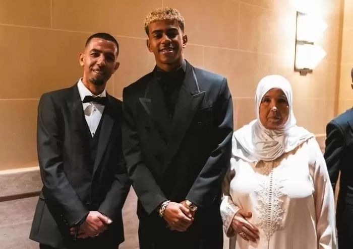 Ayah Lamine Yamal Kecewa dengan Juri Gara-Gara Anaknya Gagal Raih Ballon d