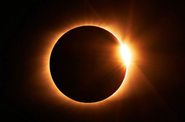 Deretan Gerhana Matahari Langka Warnai Langit Dunia Mulai 2026