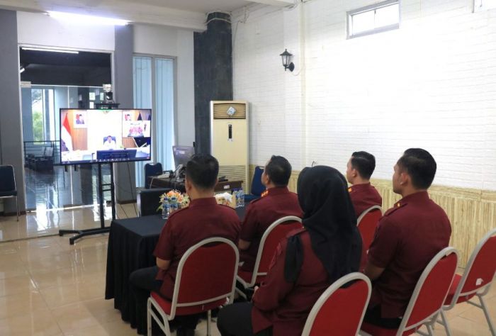 Ikuti Anev Pemasyarakatan Semester I 2025 secara Daring, Lapas IIA Madiun Komitmen Kinerja Pelayanan Ikuti Anev Pemasyarakatan Semester I 2025 secara Daring, Lapas IIA Madiun Komitmen Kinerja Pelayanan