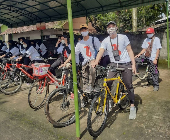 Agung, Peserta JKN asal Kota Madiun Tetap Jaga Kesehatan dengan Bersepeda