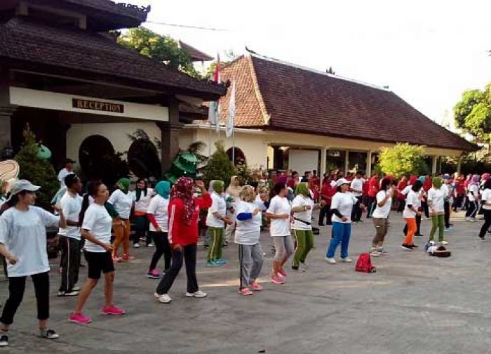 Mirah Hotel dan Tiga Pilar Senam Pagi Bersama