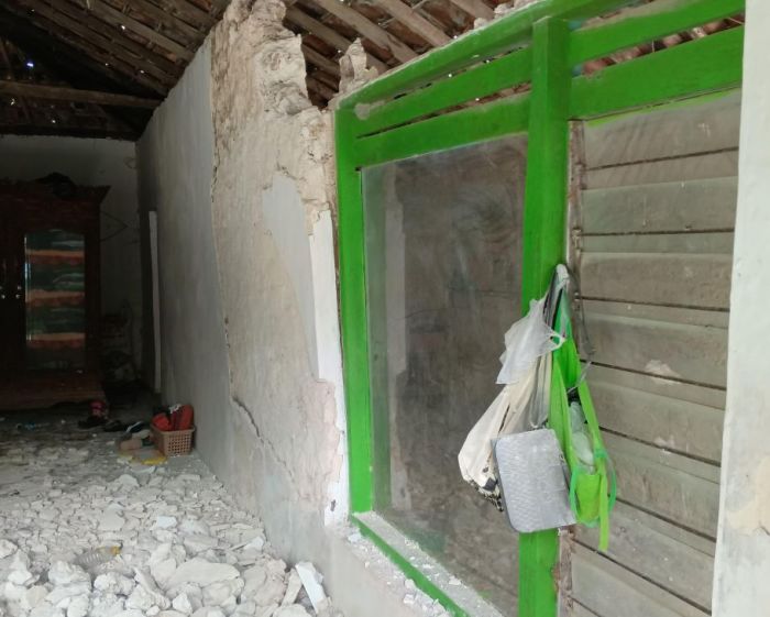BPBD Sumenep: Rumah Terdampak Gempa di Sapudi Masuk Kategori Rusak Ringan dan Sedang BPBD Sumenep: Rumah Terdampak Gempa di Sapudi Masuk Kategori Rusak Ringan dan Sedang