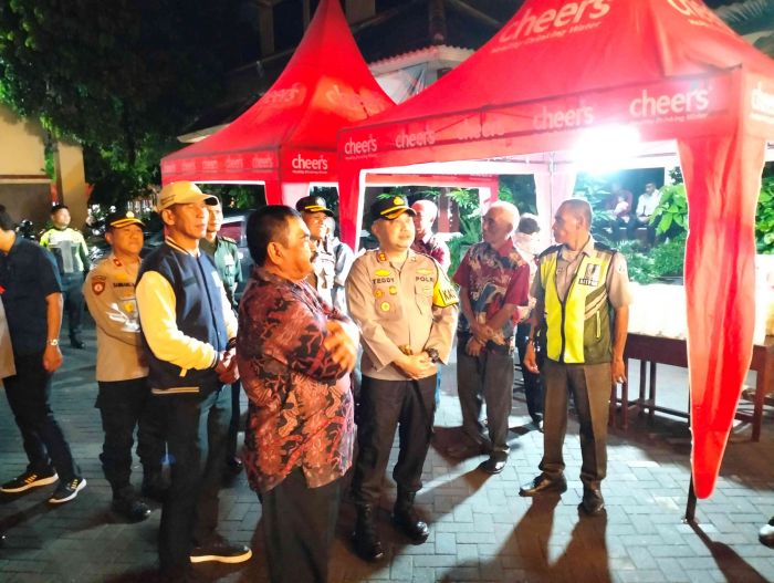 Amankan Misa Natal 2024, Kapolres Pasuruan Bersama PJU Tinjau Beberapa Gereja