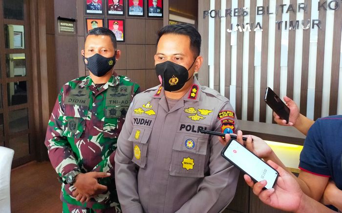 Kapolres Blitar Kota Bantah Tangkap Pria Pembawa Poster Saat Kunjungan Jokowi: Hanya Mengamankan