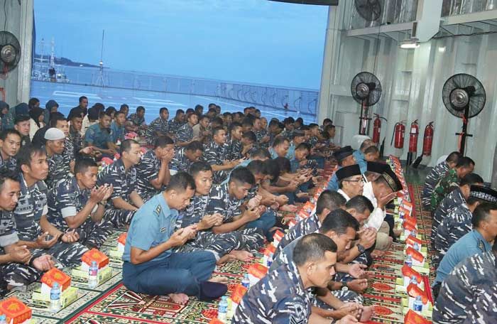Berdoa Untuk Keselamatan dan Kesuksesan, Satgas Launching TMP Indomalphi Adakan Buka Puasa Bersama