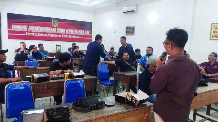 Atasi Cemas, Anggota PWI Mojokerto Raya Ikuti Kelas Moderator