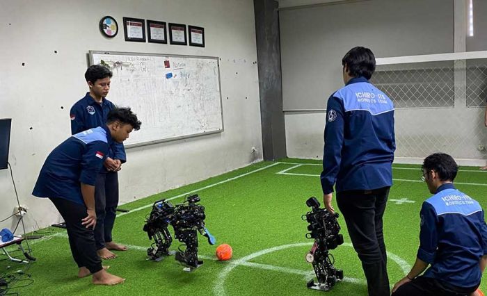 ITS Raih Enam Gelar Juara di Kontes Robot Indonesia 2024