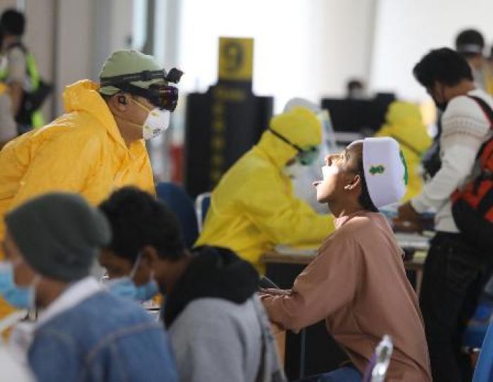 Hasil Pemeriksaan Cepat, 154 Pekerja Migran Jatim dari Malaysia Negatif Corona